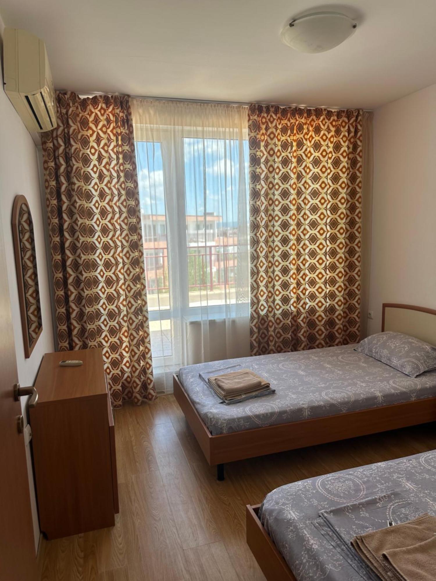 Riviera Fort Beach Apartments By Kalina Resort, Равда Екстериор снимка